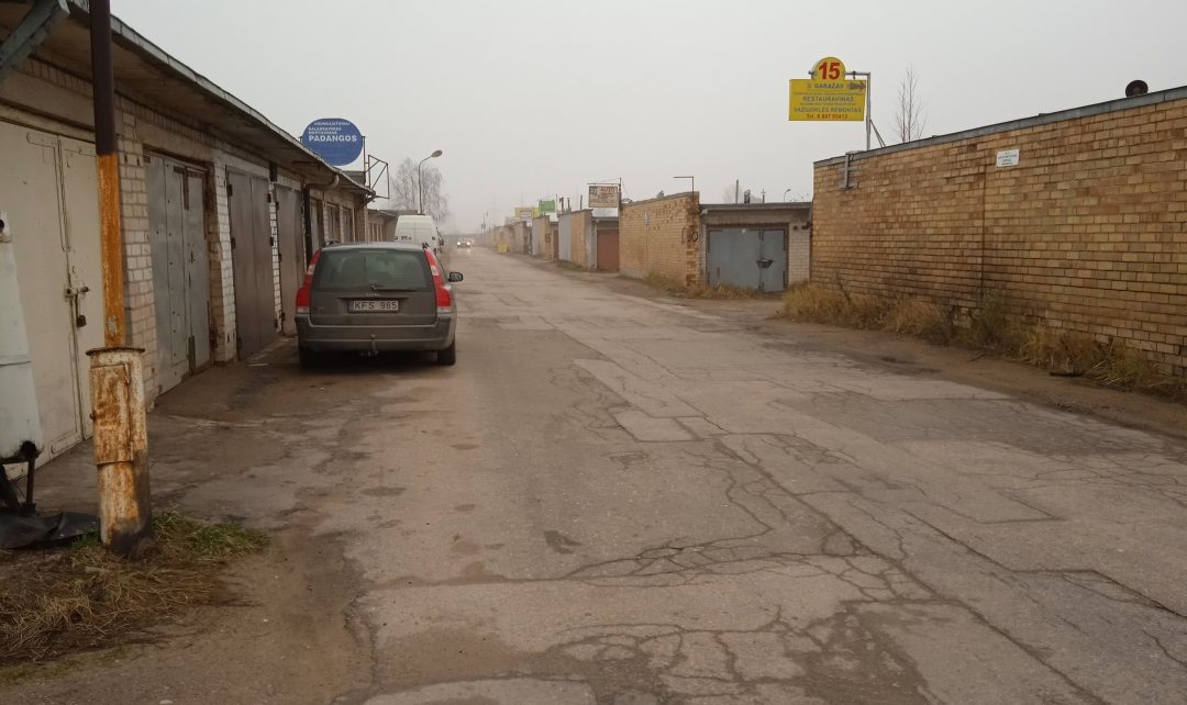 Garažų gatvė kol kas liks neapšviesta