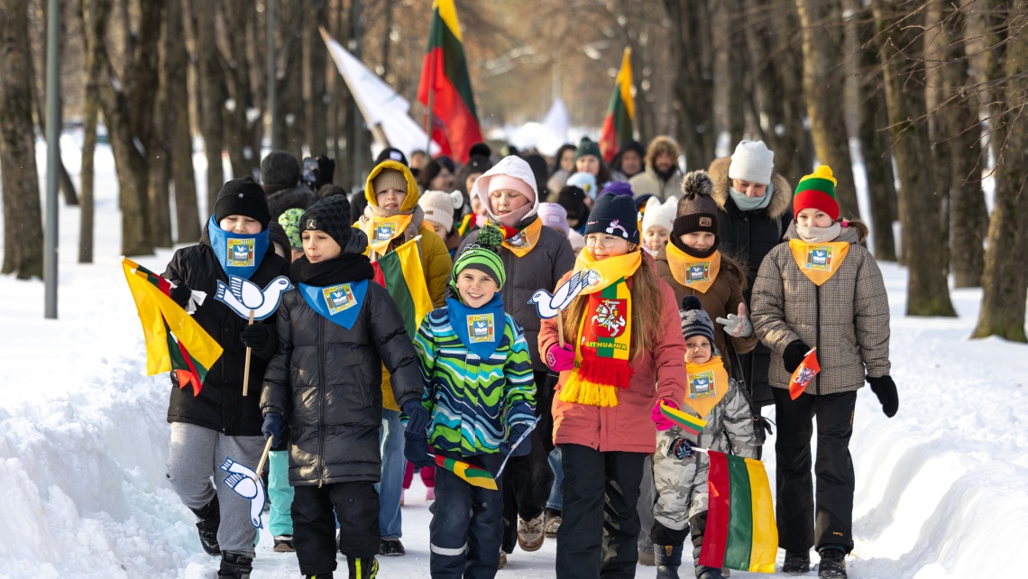 Vasario 16-osios ryto šventė Signatarų alėjoje